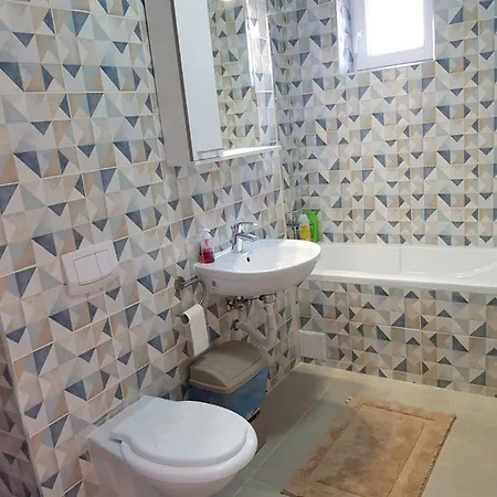 Strada Milano 21 Apartament *